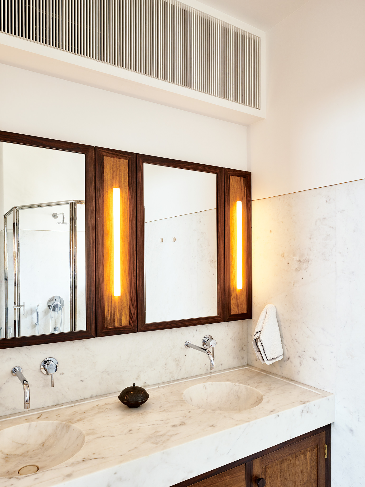 E16581 Alpa 056377 SCREEN